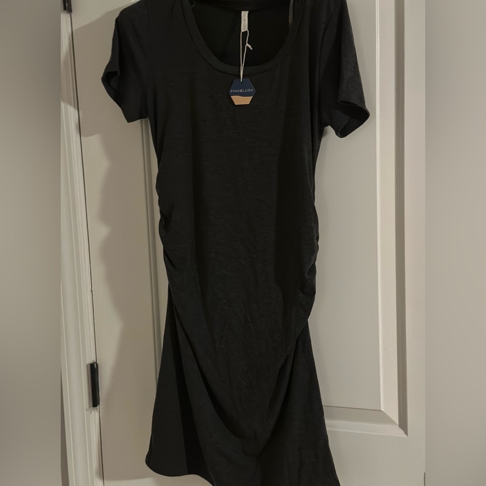NWT pink blush maternity ruched tshirt dress. Size medium